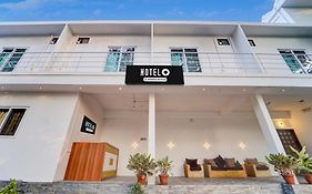 Hotel O Gandhi Nagar Near South Railway Backgate